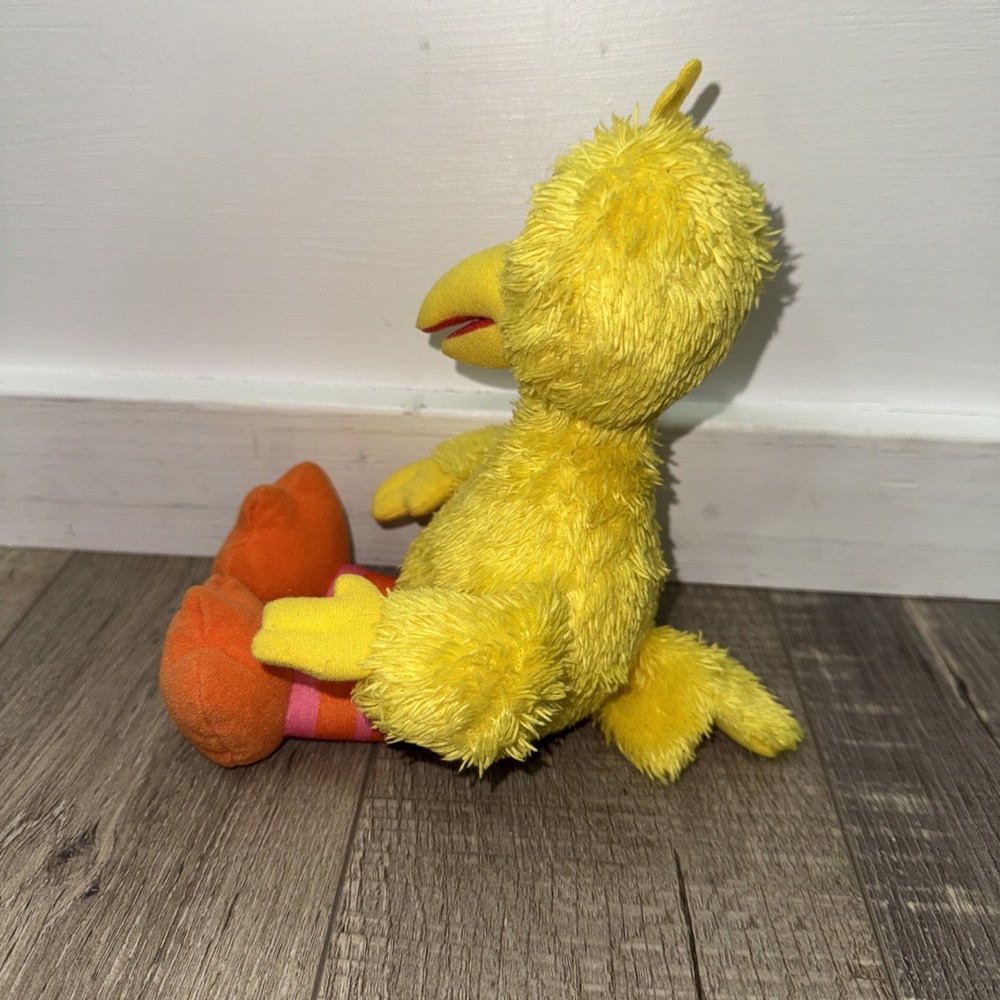 Hasbro Sesame Street Big Bird Plush 9" Stuffed Animal Toy - Picture 4 of 9
